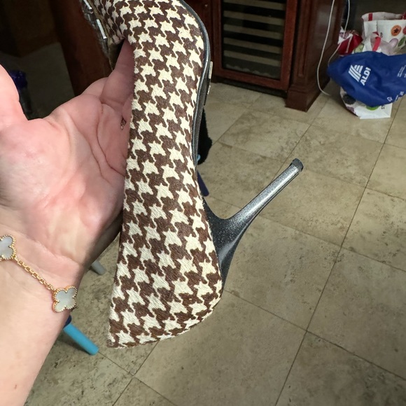 Bridget shuster heels - Picture 6 of 13
